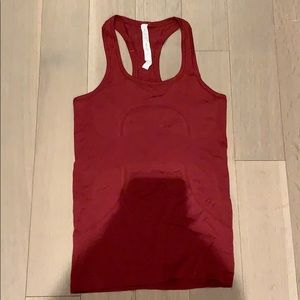 Lululemon workout tank